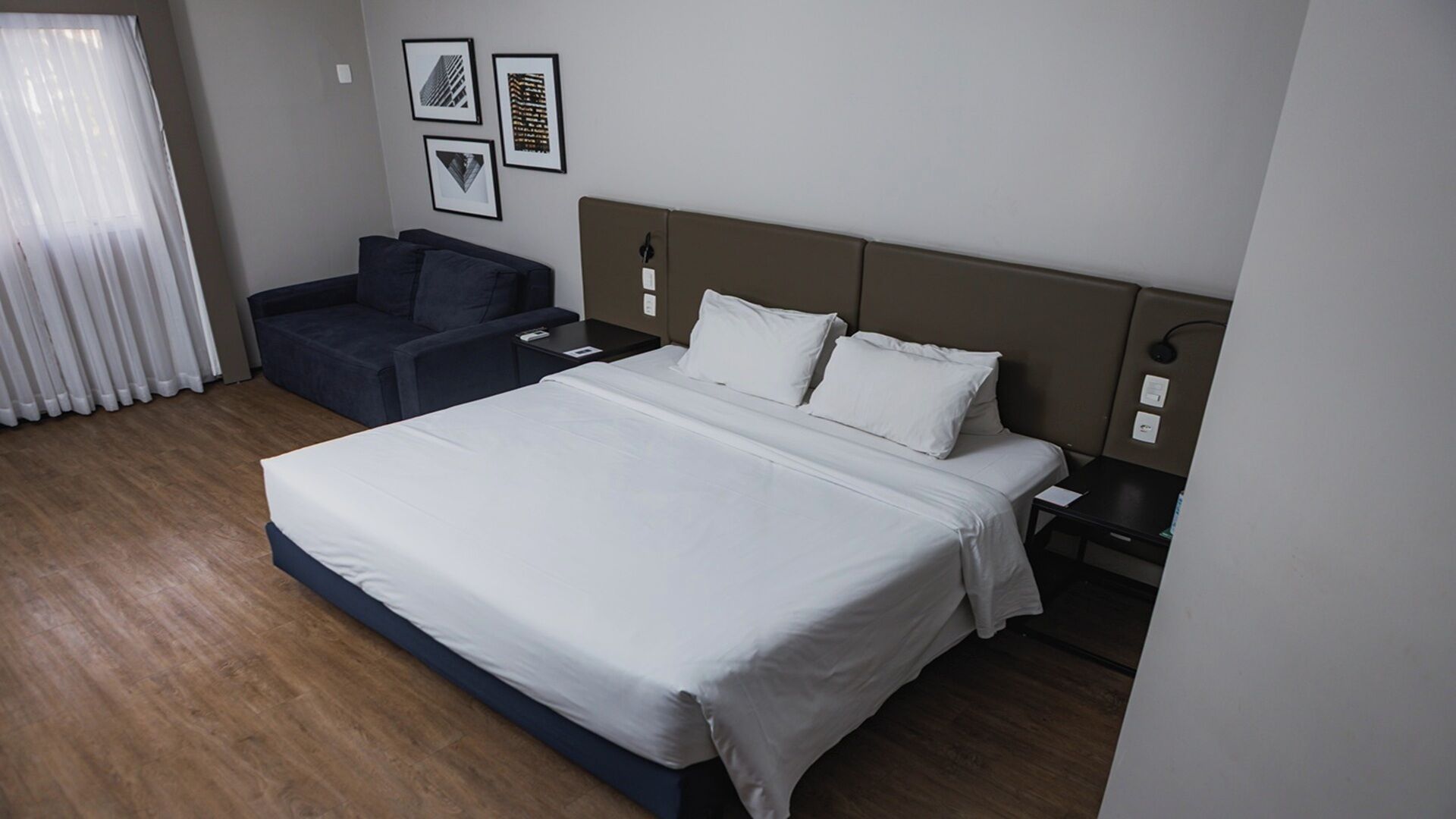 Deluxe Double Room | Minibar, desk, free WiFi, bed sheets