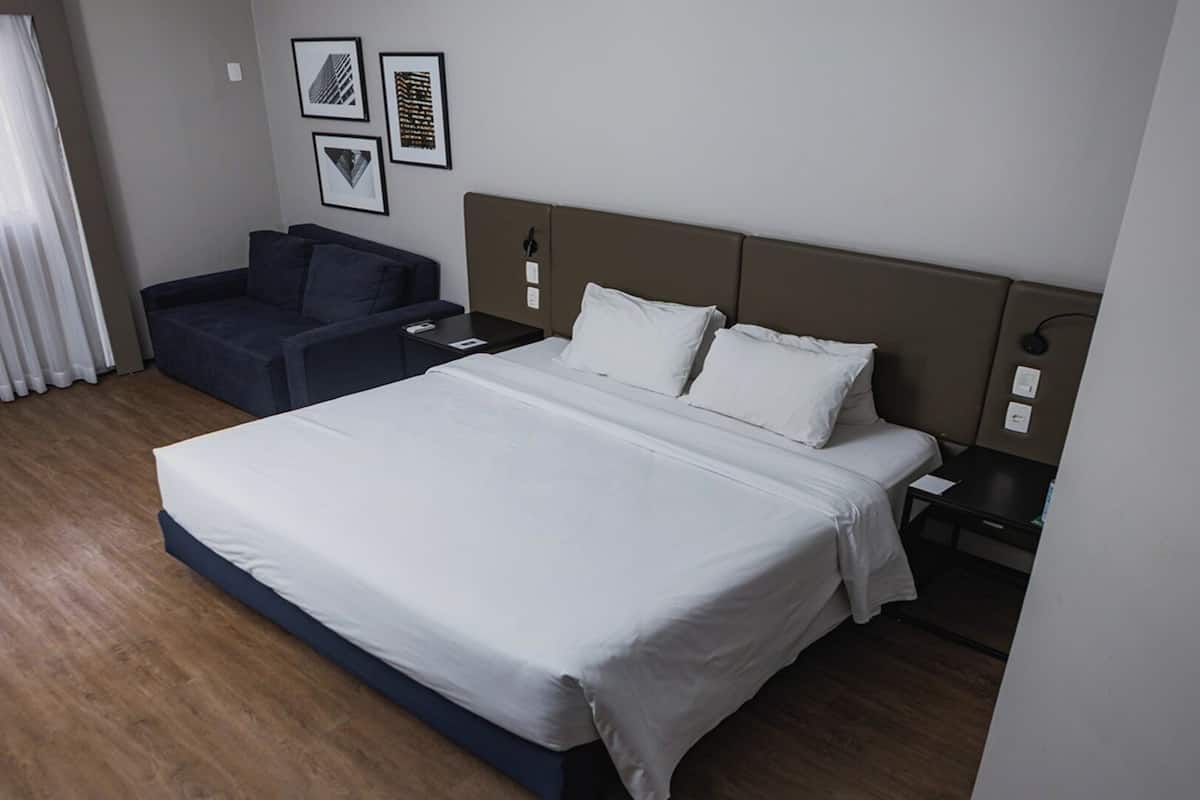 Deluxe Double Room | Minibar, desk, free WiFi, bed sheets