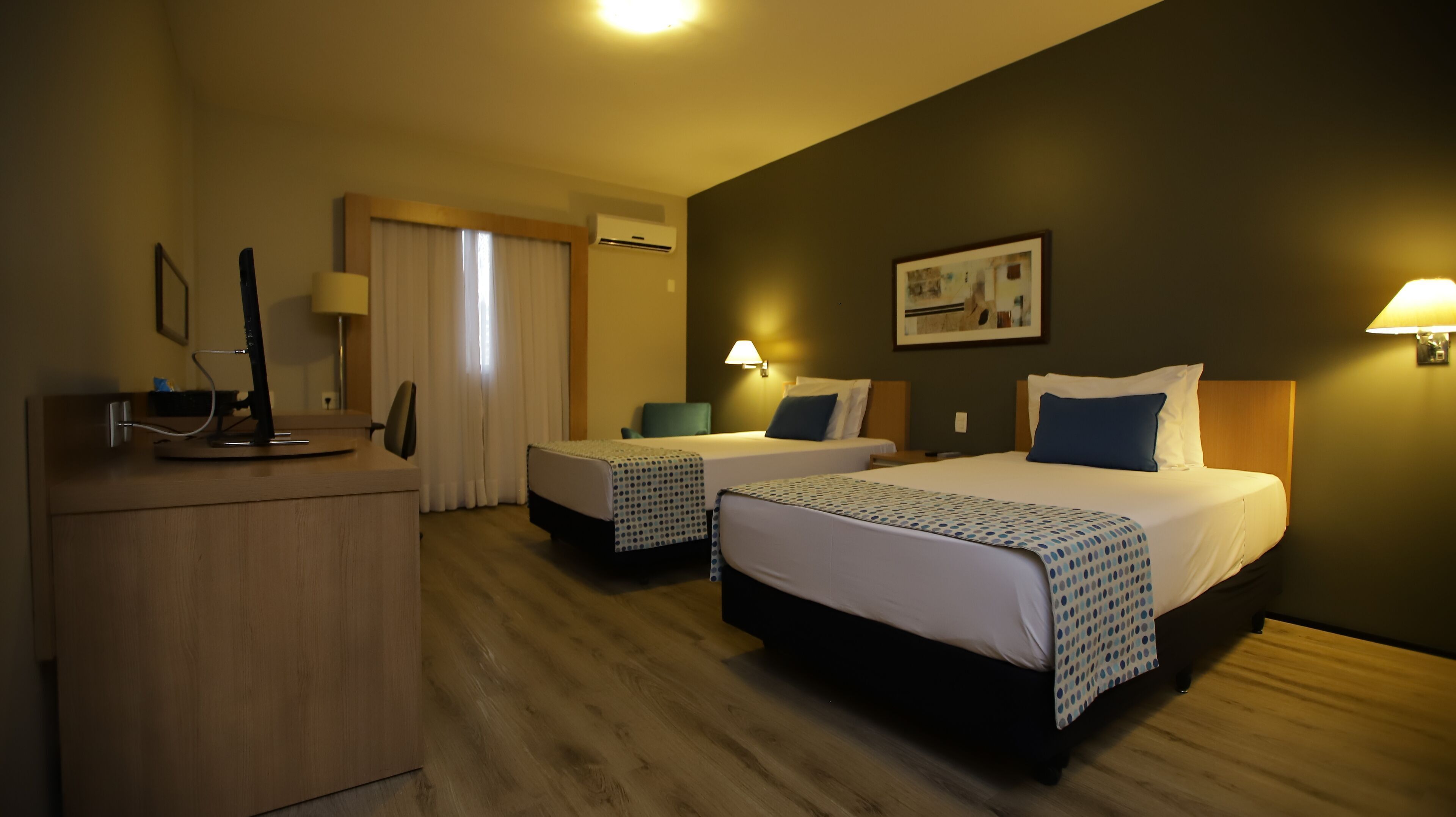 Minibar, desk, free WiFi, bed sheets