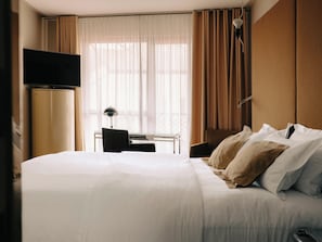 Egyptian cotton sheets, premium bedding, down duvets