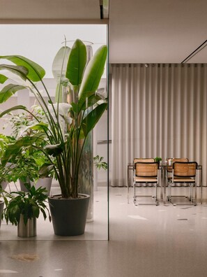 Petit déjeuner buffet (740 CZK par personne)