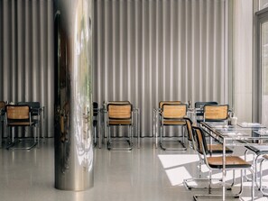 Petit déjeuner buffet (740 CZK par personne)