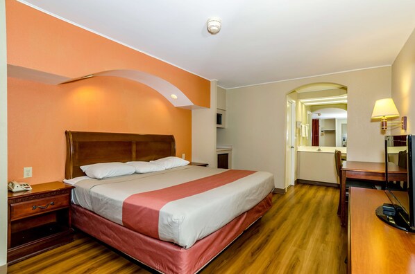 Free WiFi, bed sheets - Motel 6 Newark, DE (Newark)