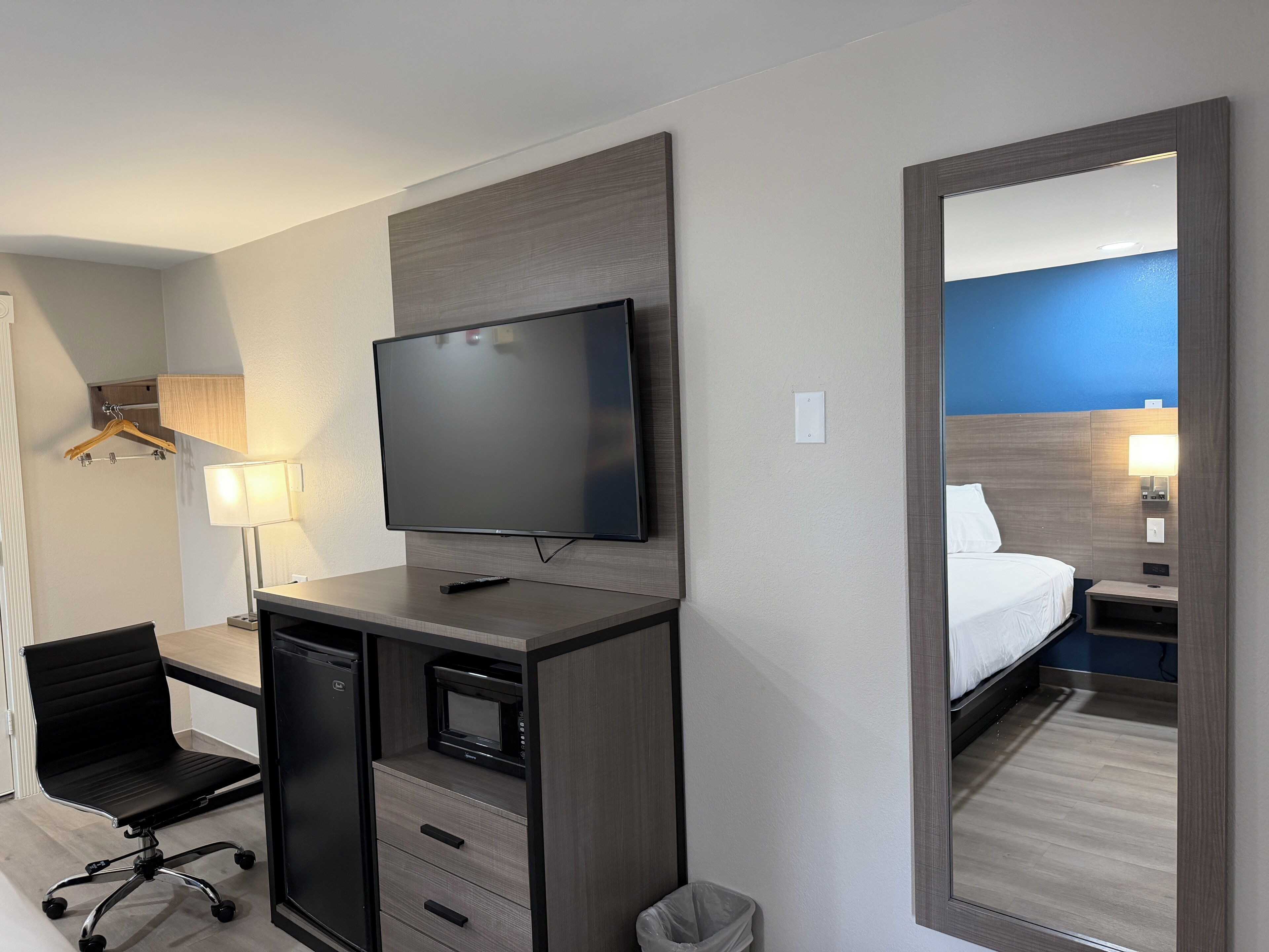 Blackout curtains, free WiFi, bed sheets
