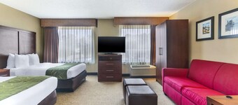 Comfort Suites Wilmington near Downtown