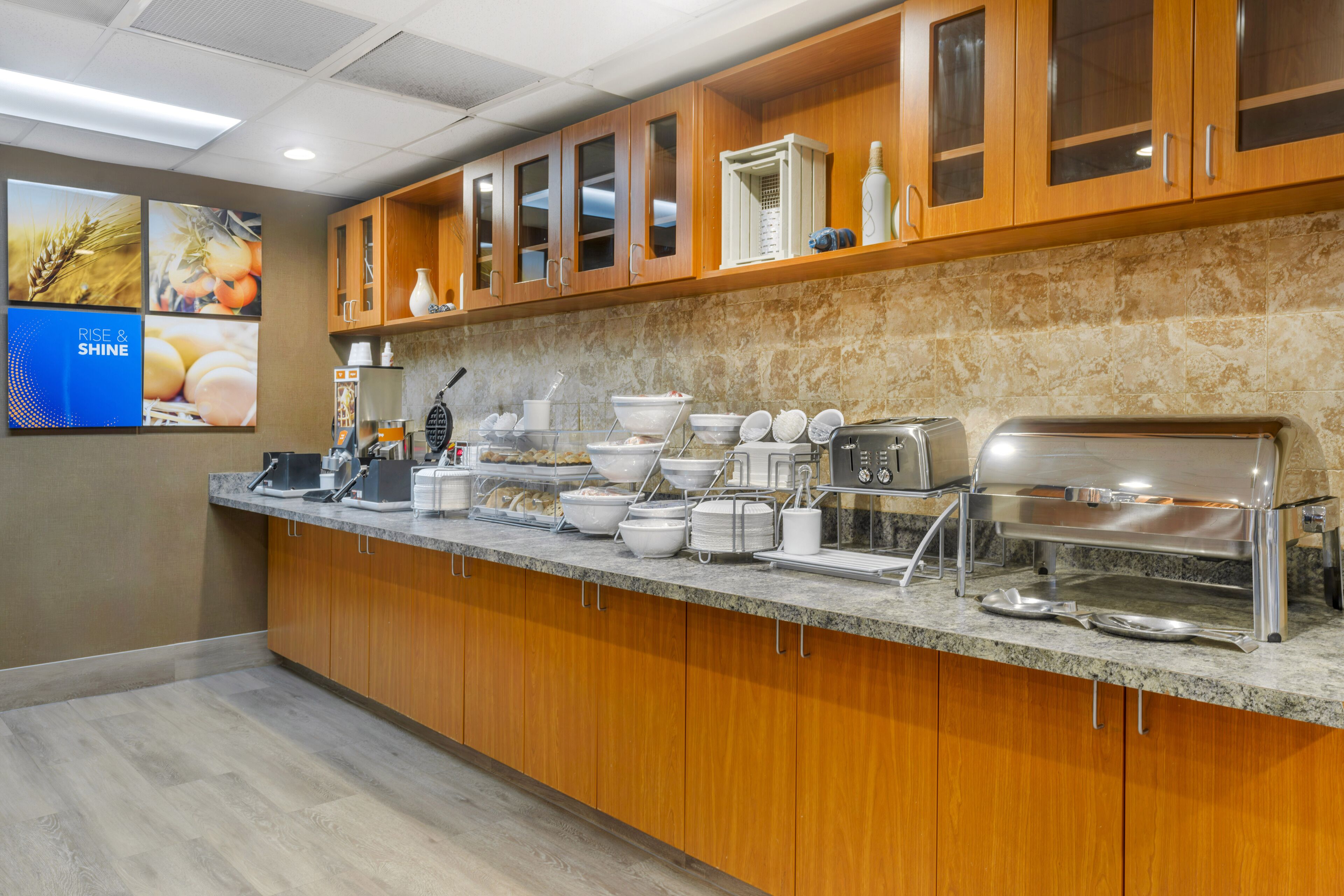 free daily full breakfast