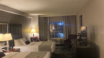 1 bedroom, premium bedding, pillow-top beds, in-room safe