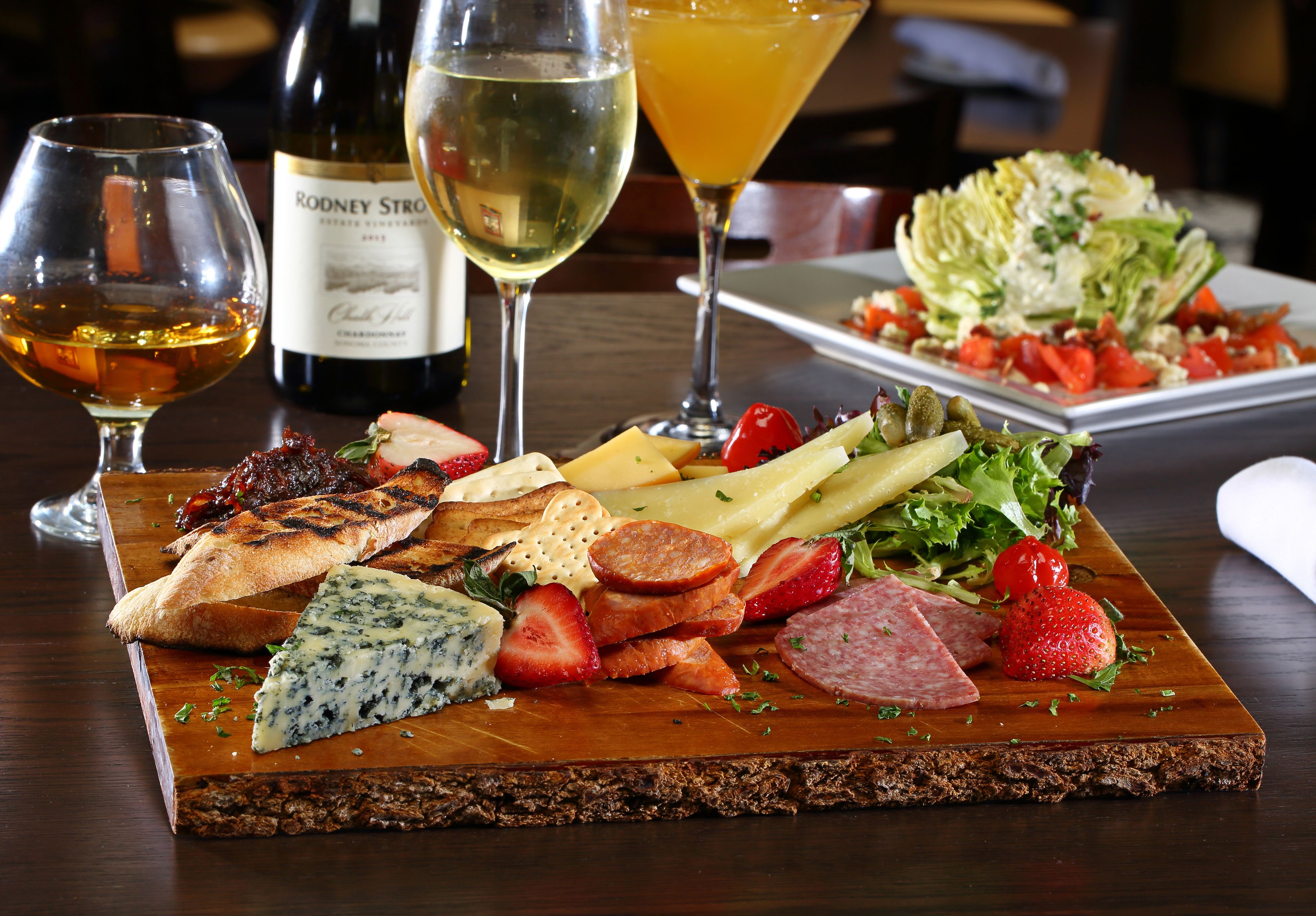 breakfast, lunch, dinner served; american cuisine