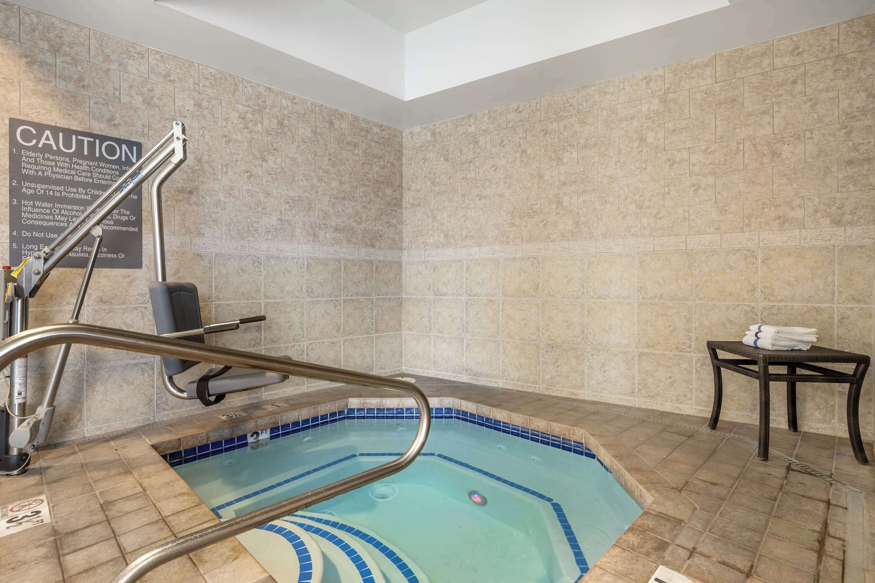 indoor pool, open 6:00 am to 11:00 pm, pool loungers