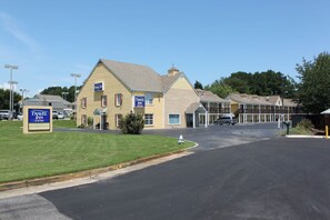 Exterior - Travel Inn - Buford/Mall of Georgia (Buford)