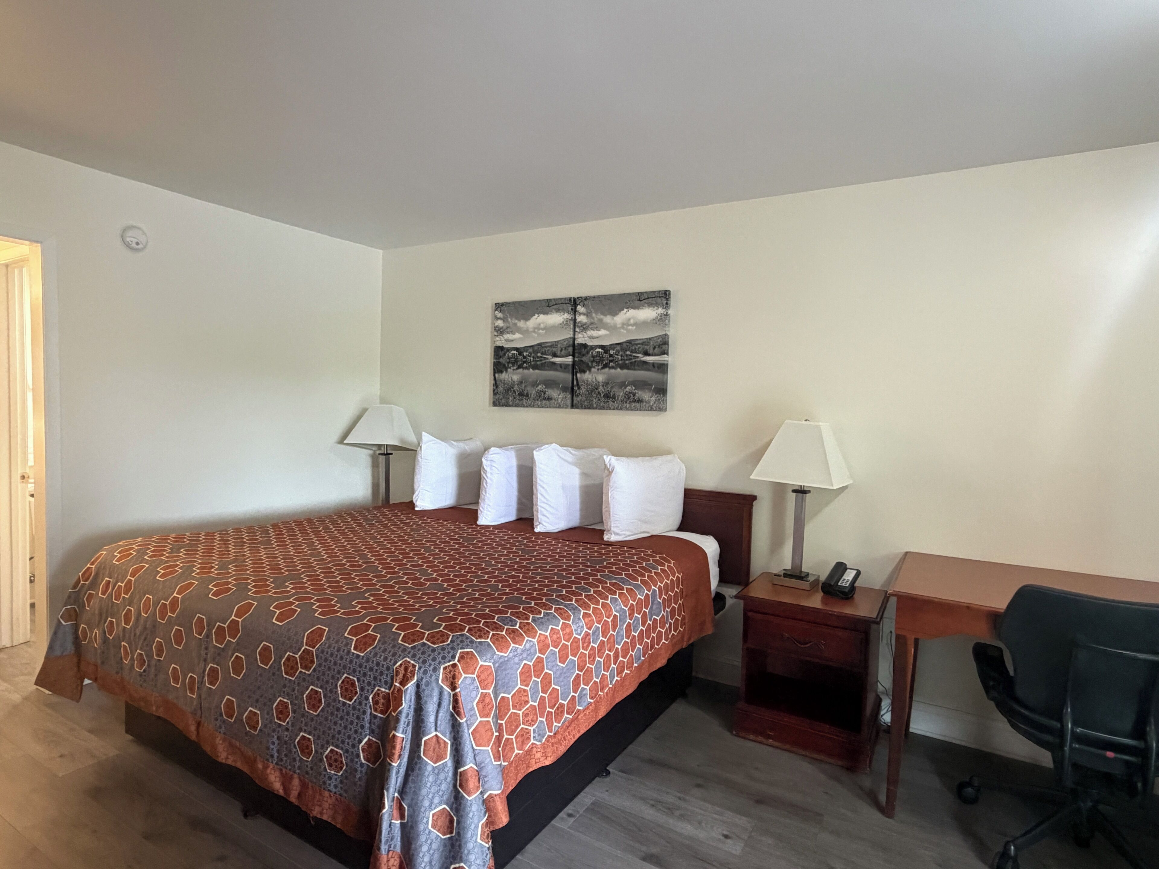 Room, 1 King Bed, Accessible | Desk, laptop workspace, blackout drapes, free WiFi