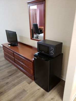 Mini-refrigerator