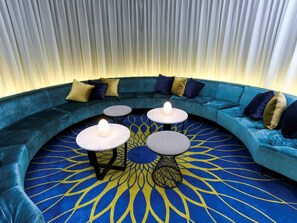 6 restauranter, frokost, lunsj og middag serveres, middelhavsretter