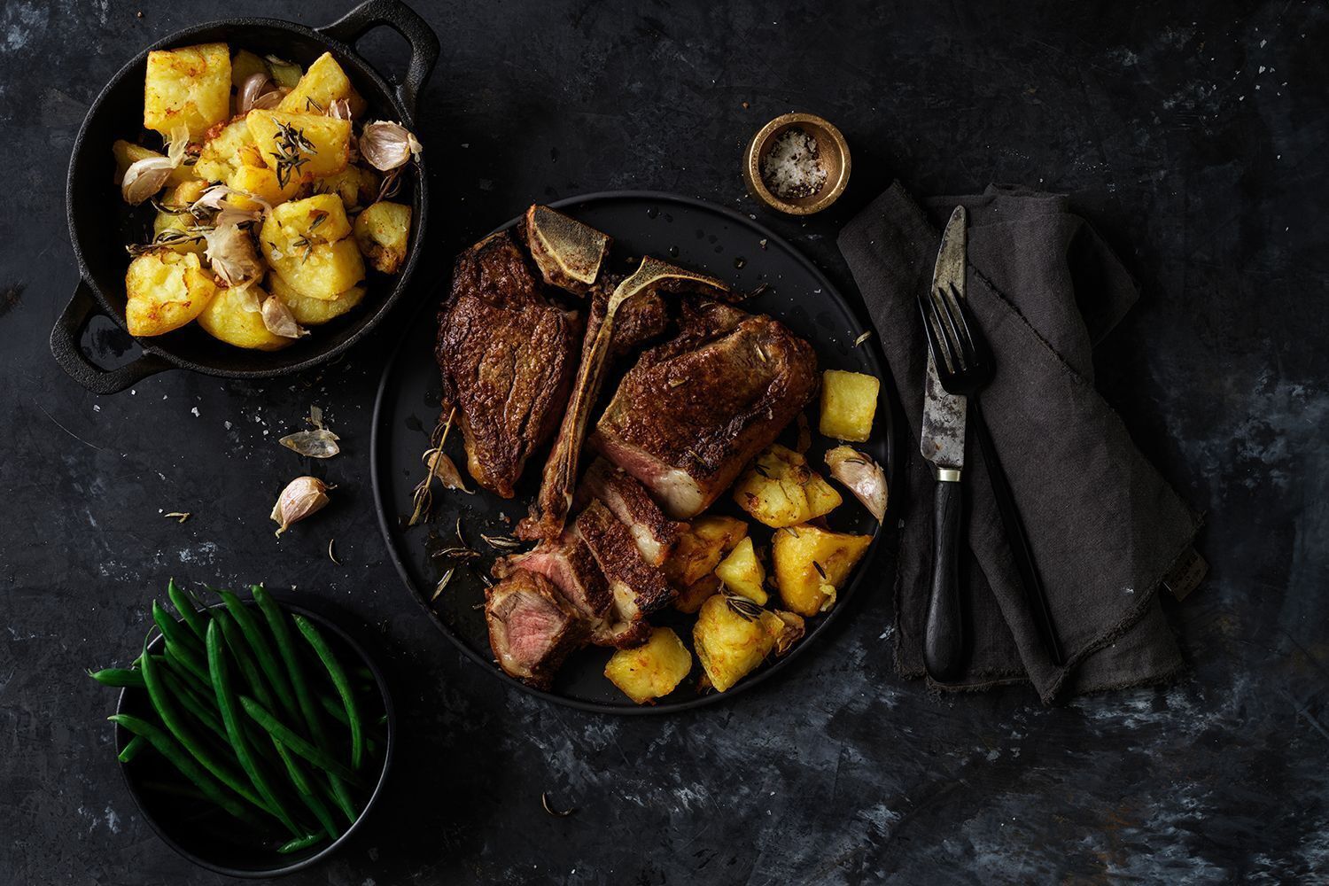 6 restaurants, breakfast, lunch, dinner served; mediterranean cuisine