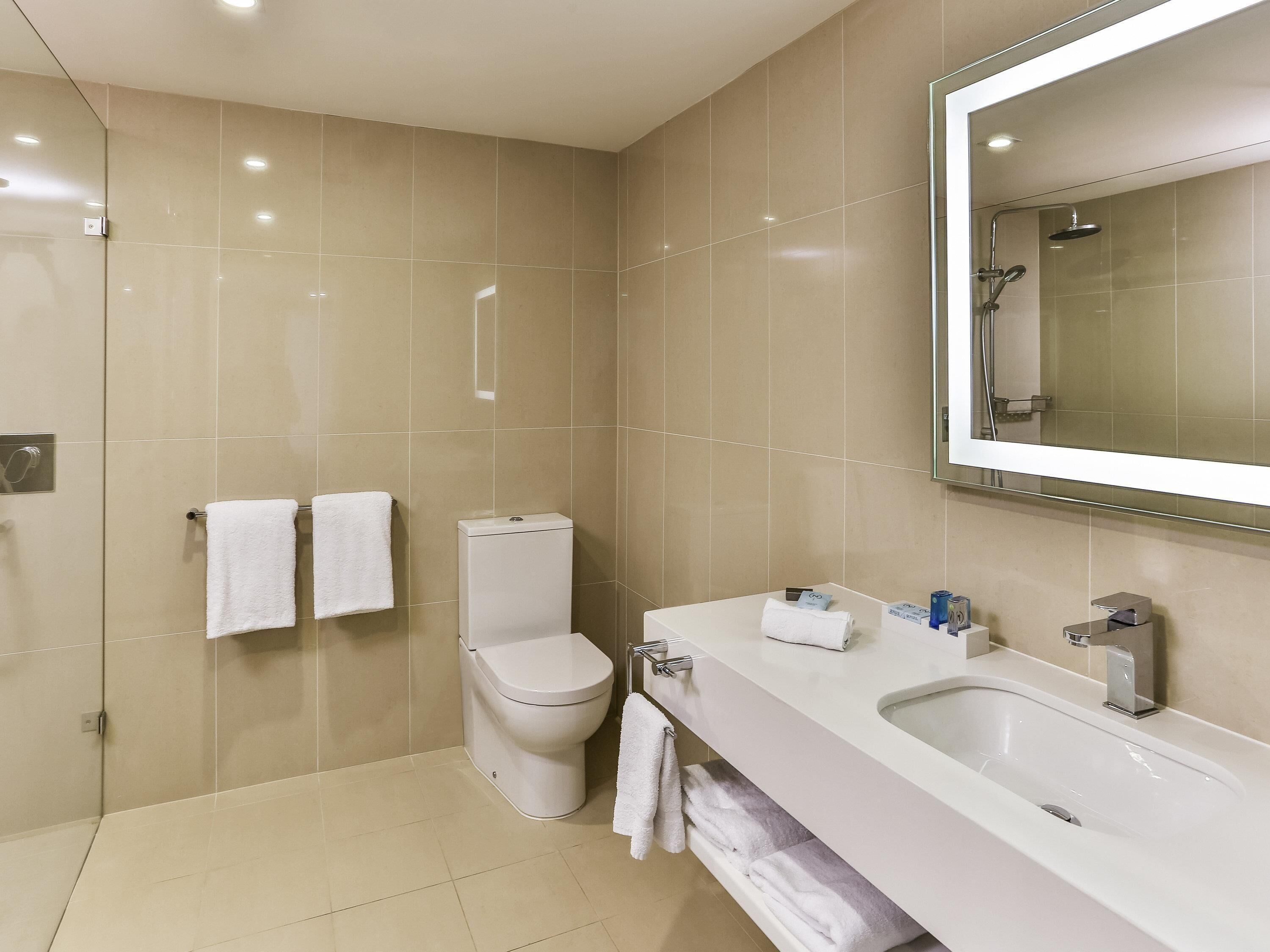 apartment, 1 bedroom | in-room safe, desk, blackout curtains, iron/ironing board