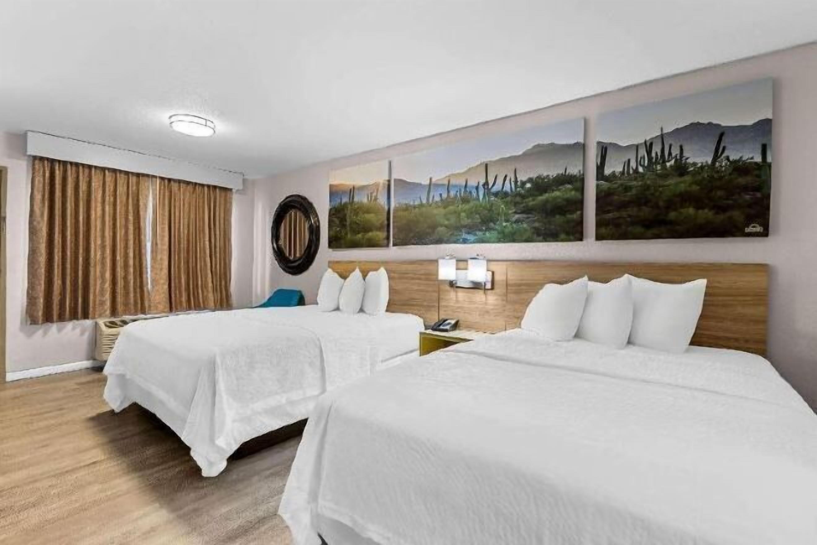 Bügeleisen/Bügelbrett, kostenlose Babybetten, Zustellbetten