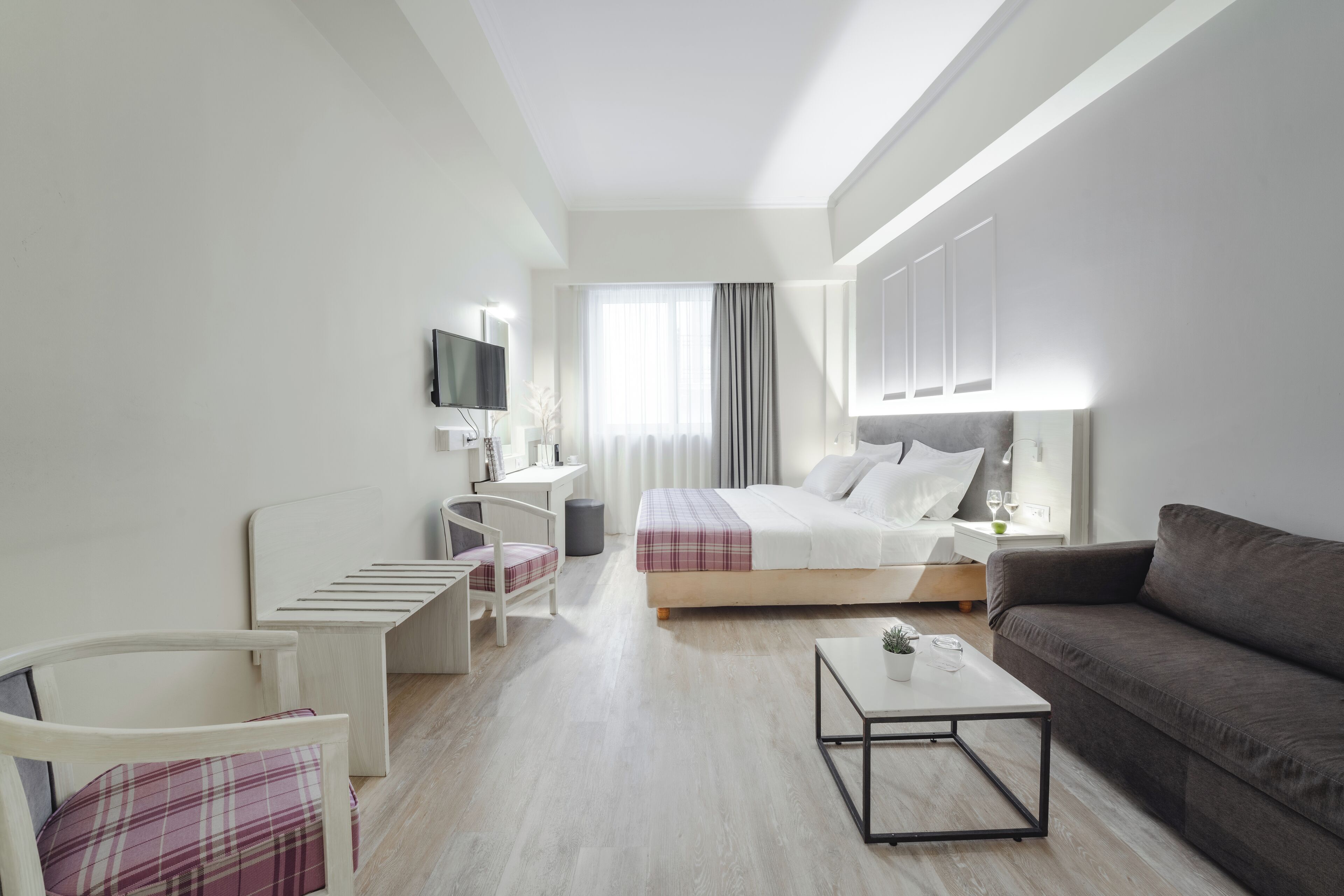 superior double room | minibar, in-room safe, desk, soundproofing