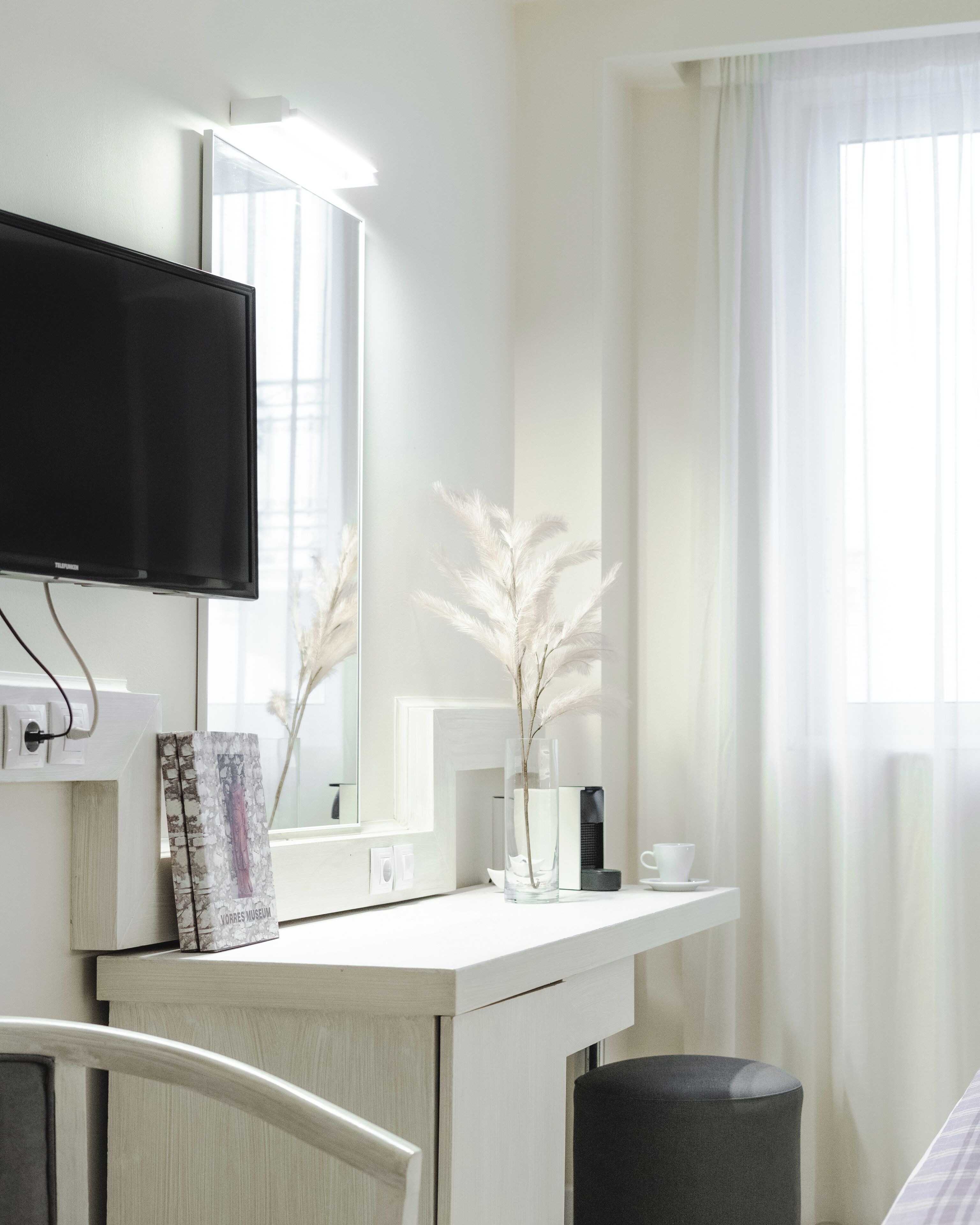 superior double room | minibar, in-room safe, desk, soundproofing