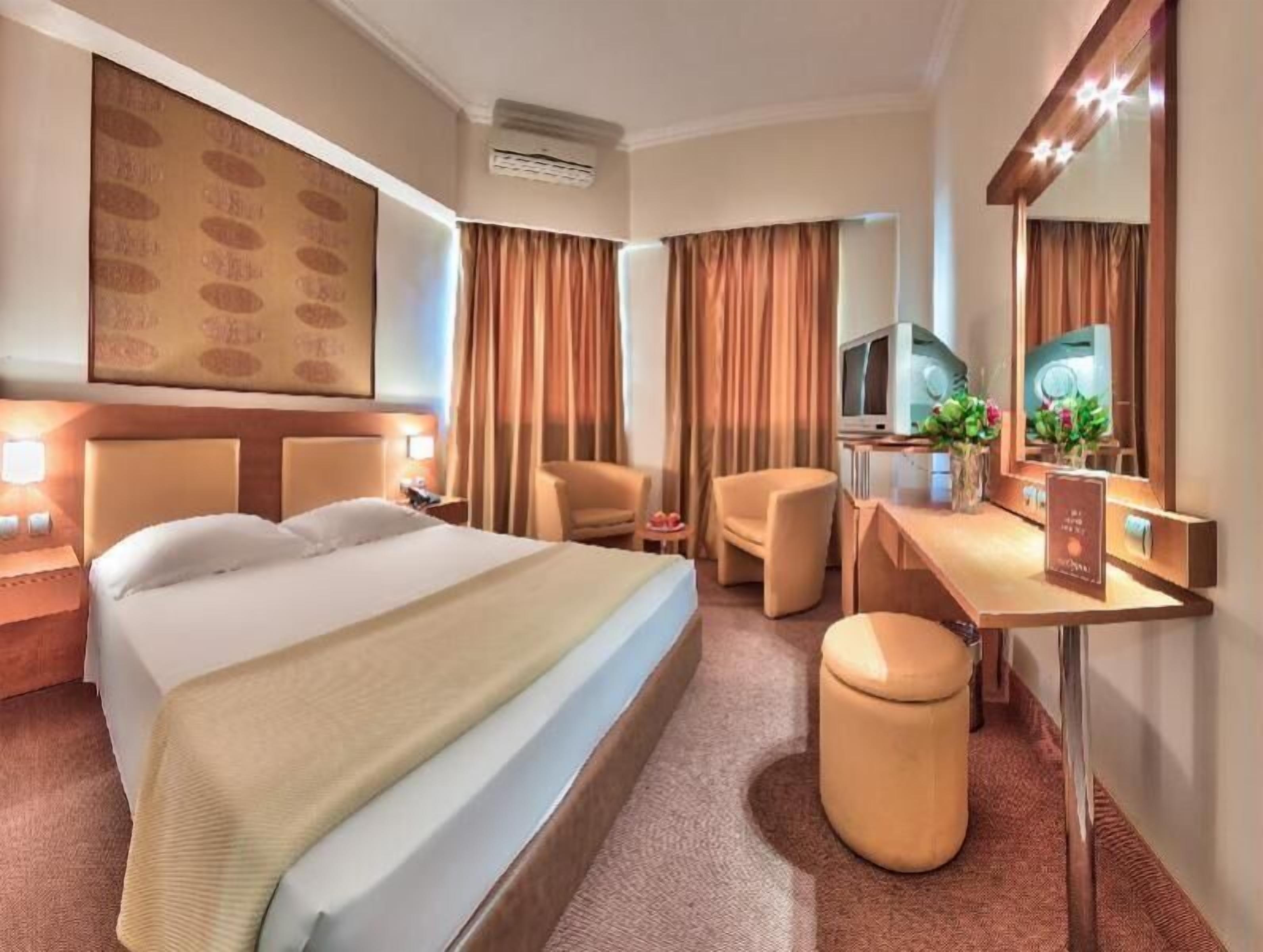 Minibar, in-room safe, desk, soundproofing