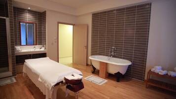 Sauna, Whirlpool, TĂŒrkisches Bad/Hamam, Körperbehandlungen