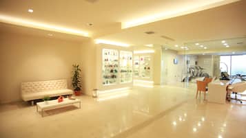 Sauna, hot tub, Turkish bath/hammam, body treatments, hydrotherapy