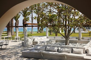 Breakfast, lunch, dinner served; garden views
