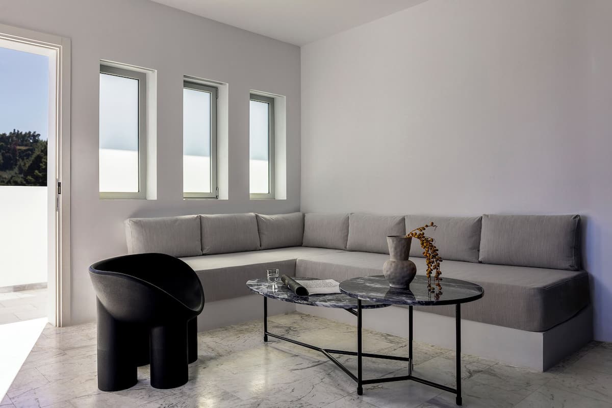 In-room safe, desk, blackout drapes, soundproofing