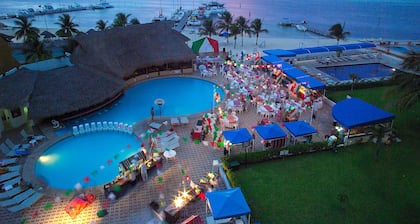 Aquamarina Beach Resort
