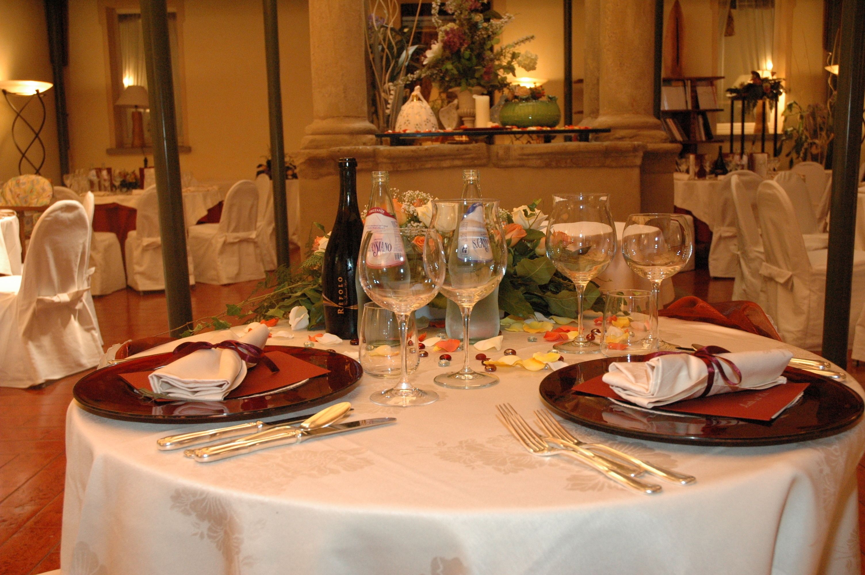 2 Restaurants; Mittagessen und Abendessen werden serviert