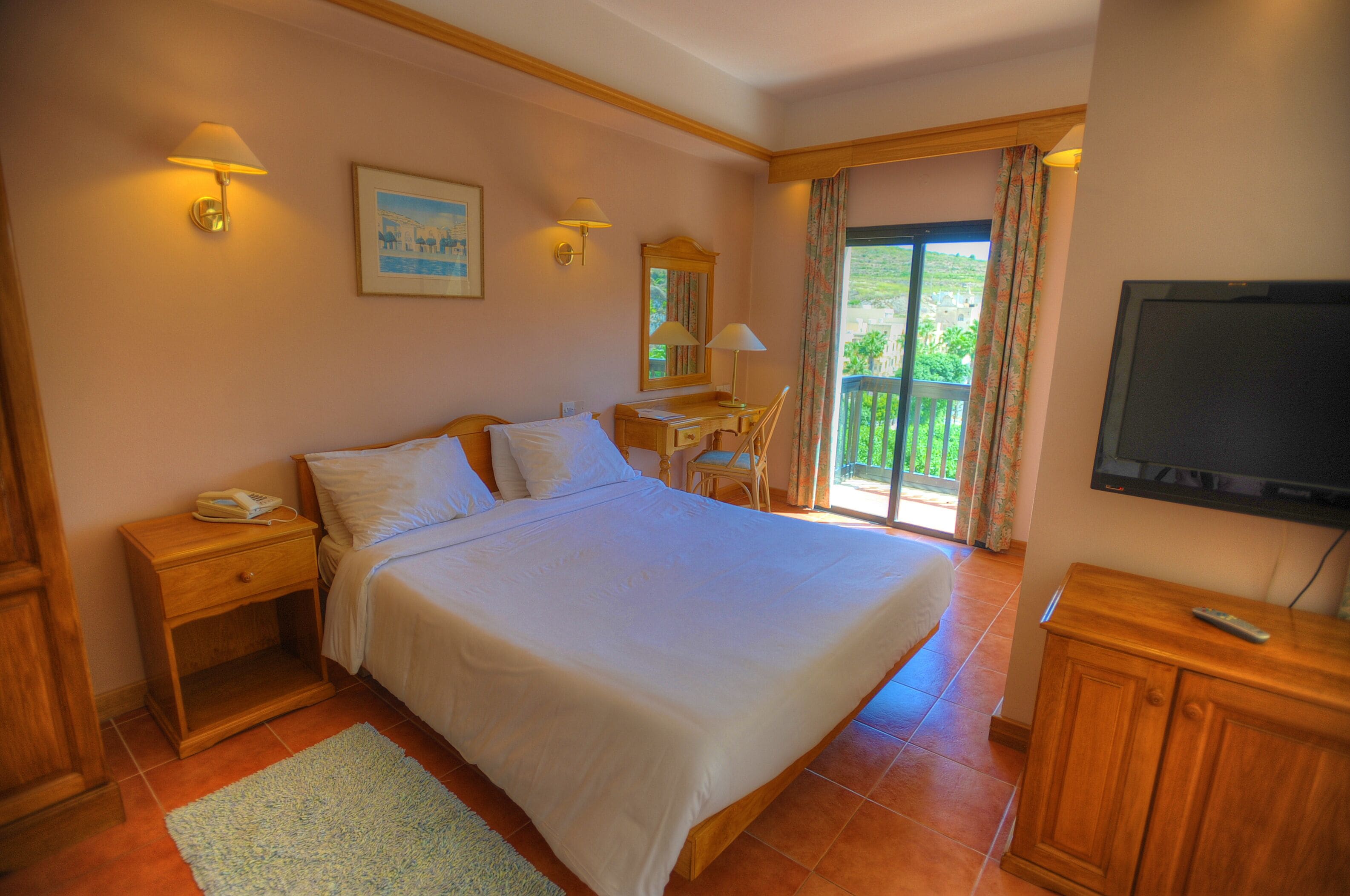 Double or Twin Room, Valley View | Minibar, free cots/infant beds, free WiFi