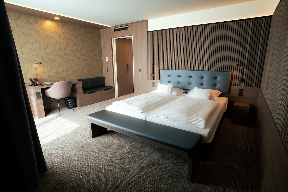 Family Room with Sofa-Bed, Non Smoking, Aircondition | Hypo-allergenic bedding, minibar, in-room safe, desk