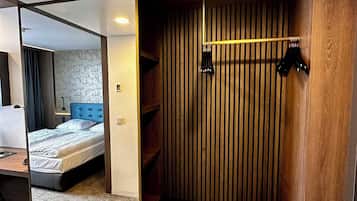 舒適雙人房, 非吸煙房 (L) | 防敏寢具、迷你吧、房內夾萬、書桌