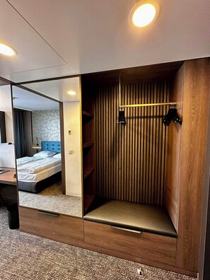 舒适双人房, 无烟房 (L) | 防过敏的被褥、迷你吧、客房内保险箱、办公桌