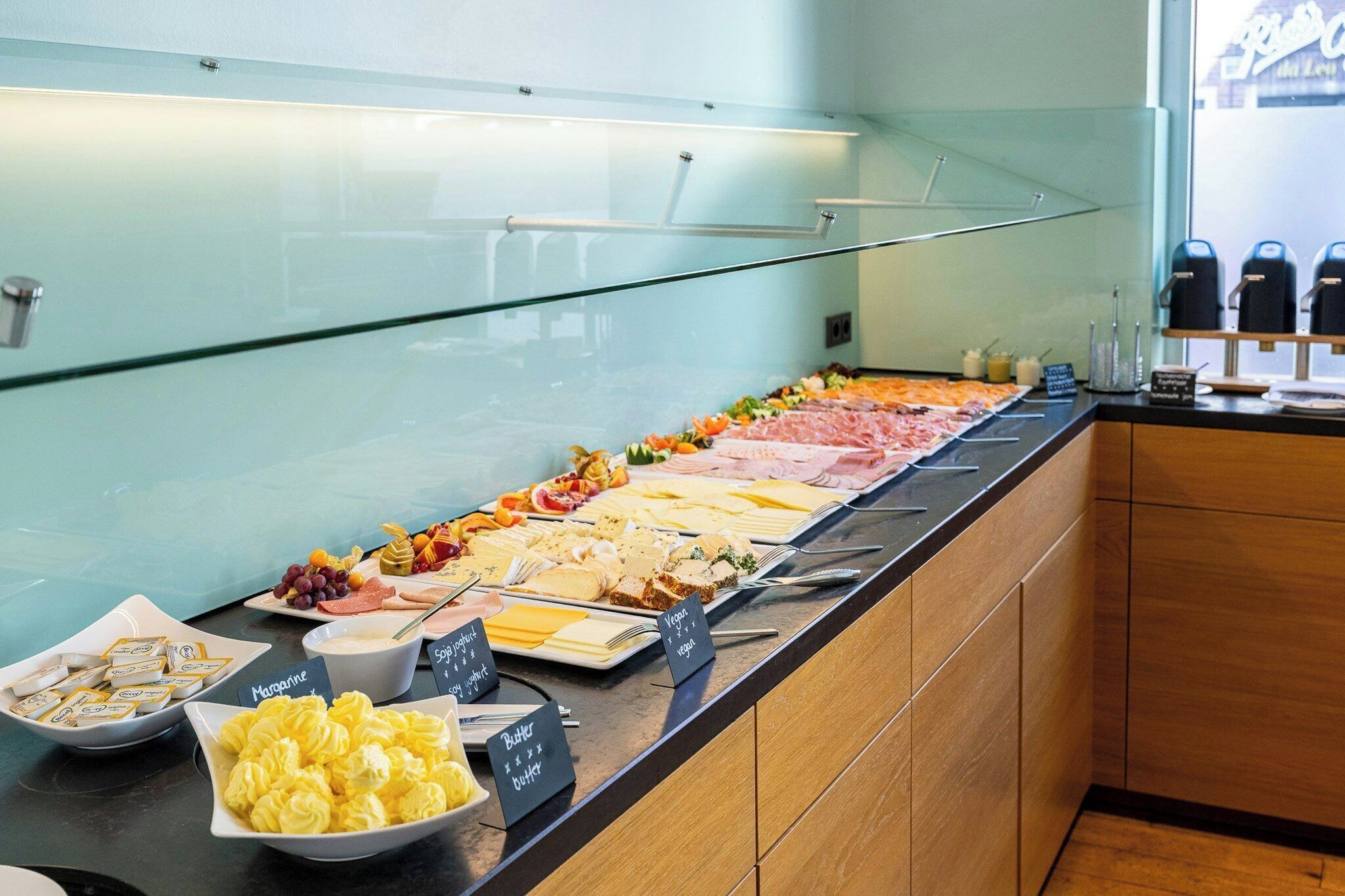 Daily buffet breakfast for a fee