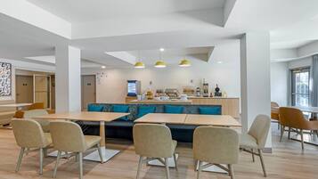 Free buffet breakfast