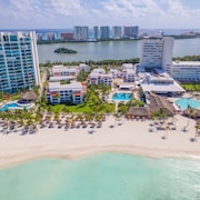 Beachscape Kin ha Villas & Suites