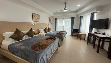 Standard Studio Suite | In-room safe, free WiFi, bed sheets, alarm clocks