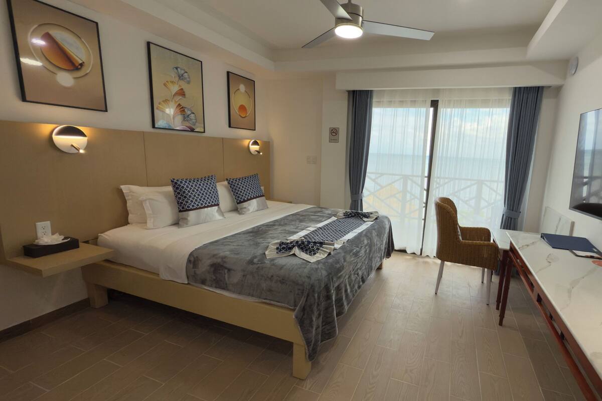 Standard Studio | In-room safe, free WiFi, bed sheets, alarm clocks