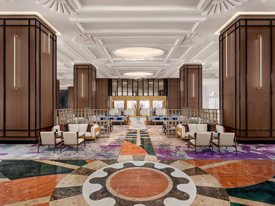 Lobby lounge