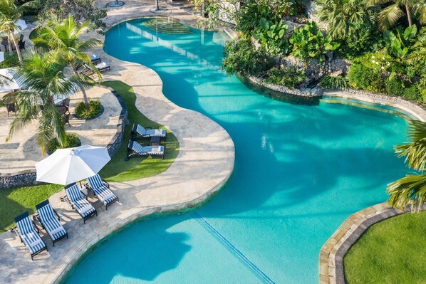 Outdoor pool, pool umbrellas