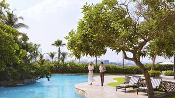 Outdoor pool, pool umbrellas