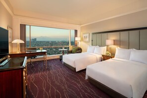 Premium bedding, down comforters, pillowtop beds, minibar - JW Marriott Surabaya (Surabaya)