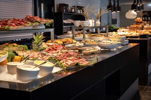 Alimentos y bebidas