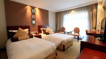 Hypo-allergenic bedding available, minibar, in-room safe, desk