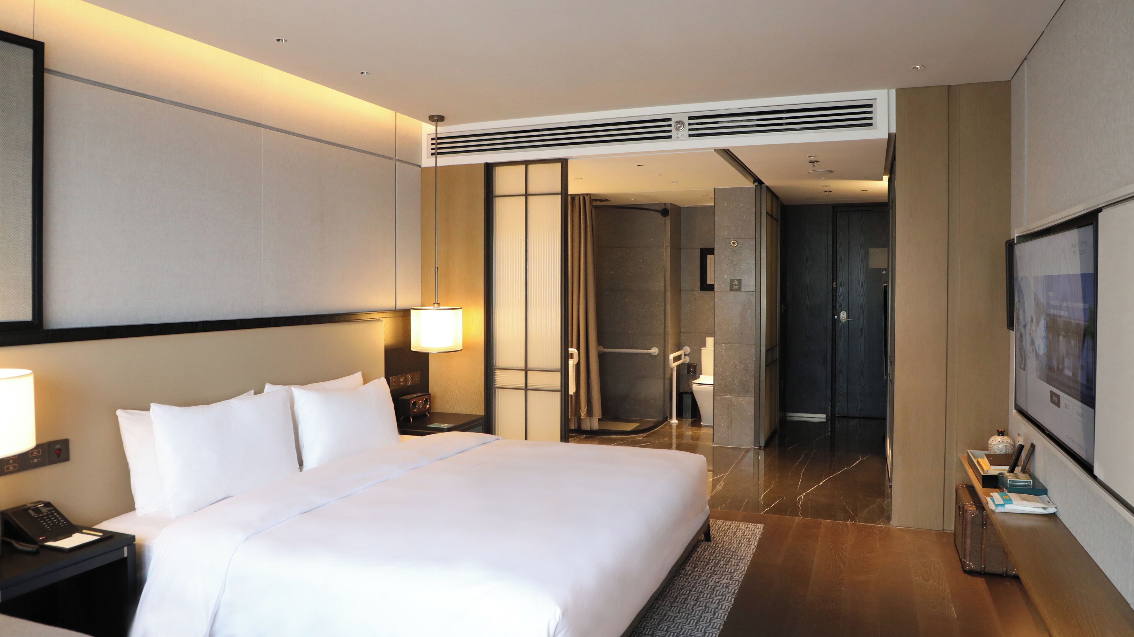 Habitación doble superior | Ropa de cama hipoalergénica y minibar 