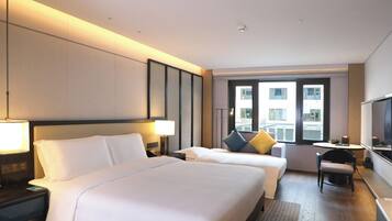 Premier Family Room | Hypo-allergenic bedding available, minibar, in-room safe, desk