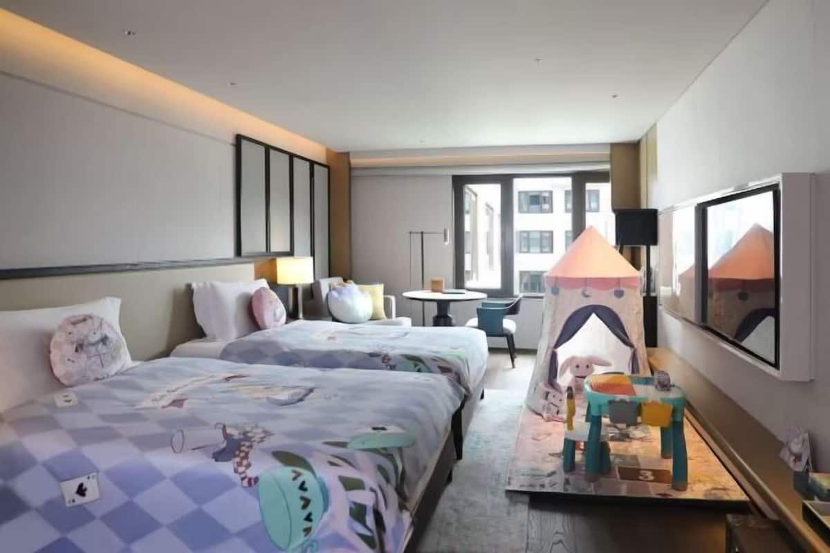 1 bedroom, minibar, in-room safe, desk