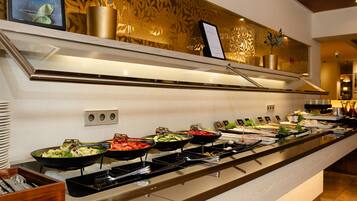Daily buffet breakfast for a fee