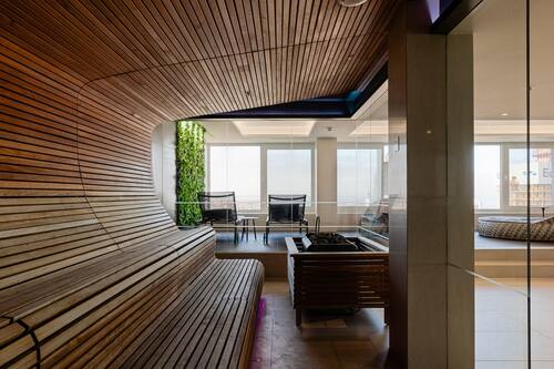 Een sauna, lichaamsbehandelingen, aromatherapie, Zweedse massages