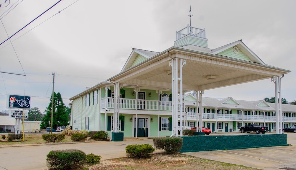 Key West Inn - Childersburg image